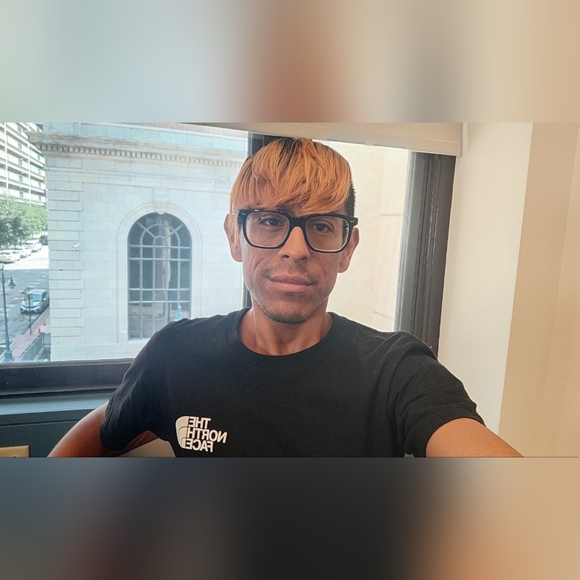 Meet your Posher, Rolando - Picture 4 of 7